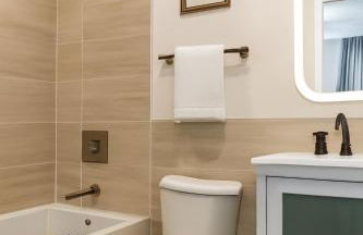 Modern 2BR&2BAQueen BedWork DeskWiFiWD - Foto 10