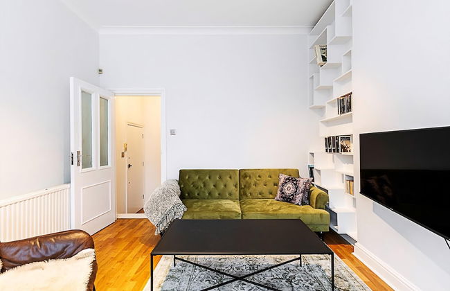 Charming Two-Bedroom Flat in West Hampstead - Photo 23