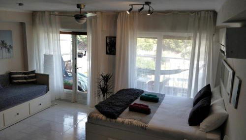Bonavista Studio with a Balcony - Calella - Photo 2