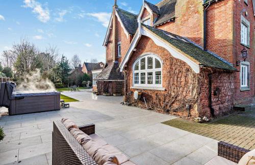 Luxury Detached House in Large Private Grounds, with Outdoor Jacuzzi and Sauna - Foto 17