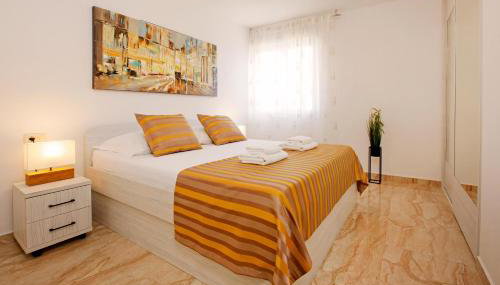 Modern 2-Bed Apt, Late check in available - Photo 1