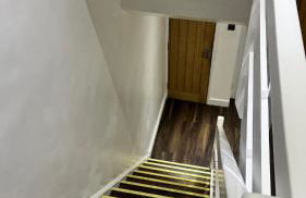 Spacious 3 Bed House with Garden & Free Parking - Foto 8