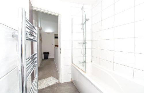 2BR Flat WiFi, Parking Contractors & Families - Foto 22