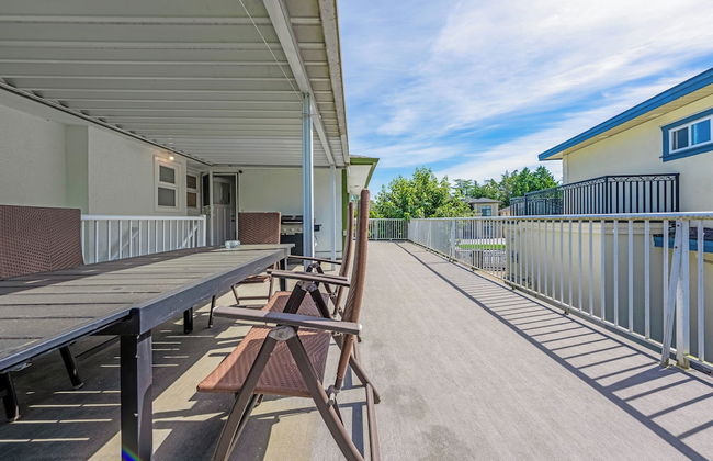 Quite House near Vancouver Airport - Photo 40