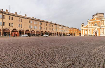 [Piazza Martiri]-In pieno centro sotto al Castello - Photo 24