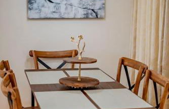 Peaceful Family Home with 3 Bedrooms and 2 Bathrooms - Photo 11