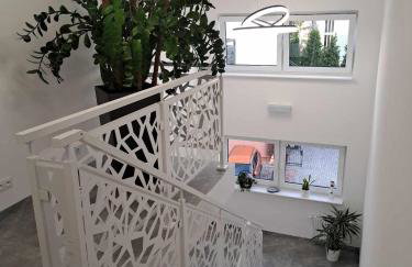 SOLEK, Apartamenty hotelowe i pokoje gościnne ze śniadaniem, przyjazne zwierzętom, wyjątkowe, z widokiem na Jezioro Jamno i w bardzo bliskiej odległości od morza - Foto 55