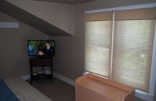 The Cute & Cozy - Upper Apt - Great Location! - Foto 26