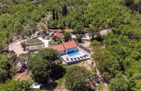 Gorgeous Home In Metkovic - Foto 1