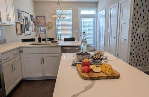 Queen City Castle - Rooftop, Garage, King Beds, Pet Friendly - Foto 67