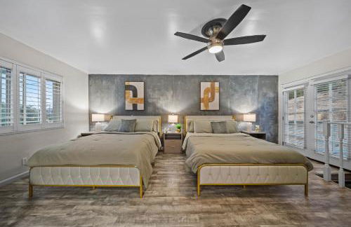 Entire Private Home with 4 Bedrooms 2 Bathrooms, 6 Beds, Hot Tub, King Bed, 6 Parking, Big Yard, Available Now - Foto 11