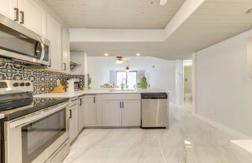 1 Mi to Lantana Beach Canal-View Condo with Pool - Foto 10