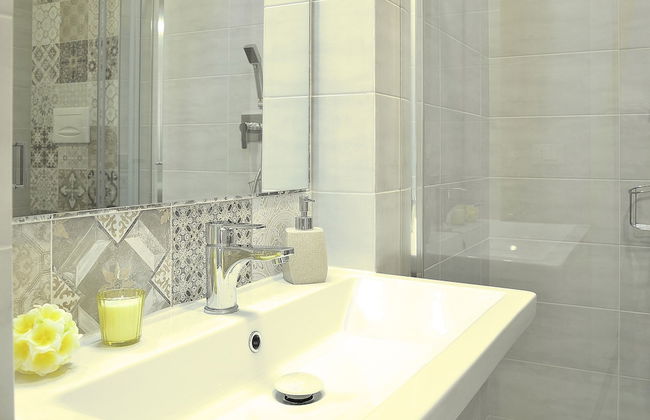 Duca 70 Suite Home - Photo 32