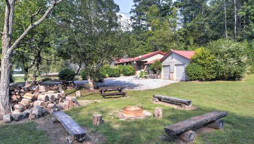 Vintage House with Fire Pit Less Than 6 Mi To Kentucky Lake! - Foto 2