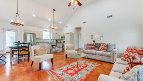 San Marcos Home with Fire Pit about 10 Mi to Downtown! - Foto 1