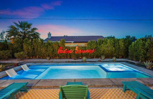 NEW Retro Escape 70's Vibes Wellness Game Room - Foto 11