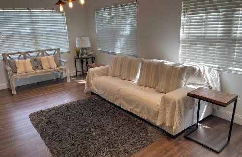 Beautiful Home across the street from Lake June! - Foto 12