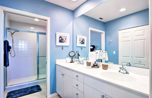 Waterfront Condo with Lanai and Views - Walk to Beach! - Photo 13