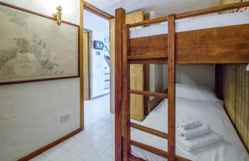 GuestHost - Dreamy Sea View with Pool - Photo 19