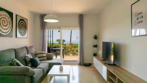 Encinas Garden Stay - Photo 2