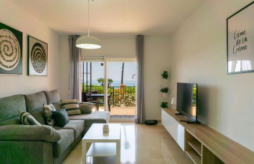 Encinas Garden Stay - Photo 2