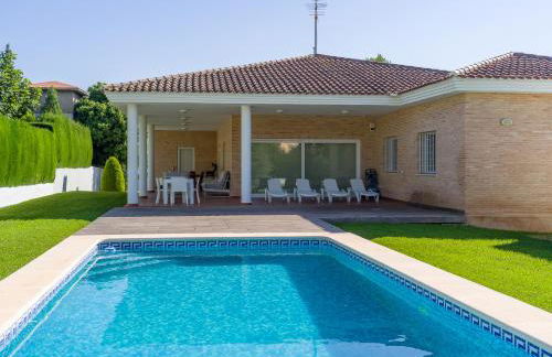 Casa Chalet Villa con piscina, jardín y aire acondicionado cerca de Valencia en La Eliana-L'Eliana - Foto 1
