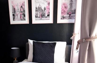 Rosie House 3 bedroom House in Sandbach with Parking - Photo 3