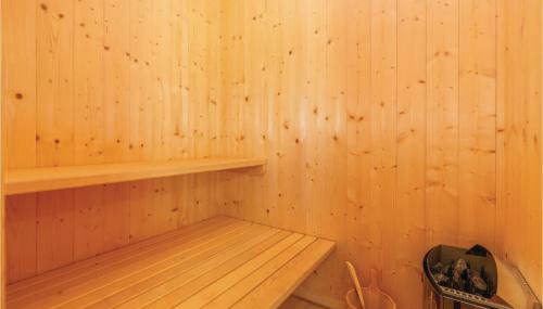 4 Bedroom Beautiful Home In Kunj - Foto 5