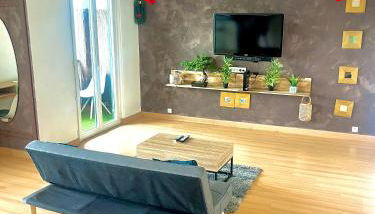 Apt Chic with view on Collines de Marcel Pagnol Wifi free parking and clim - Foto 1