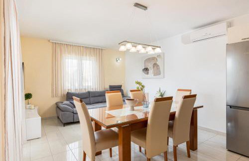 Villa Josip near Omiš , private pool - Photo 11