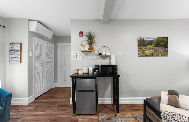 TuckAway Suites at East Branch - Foto 17