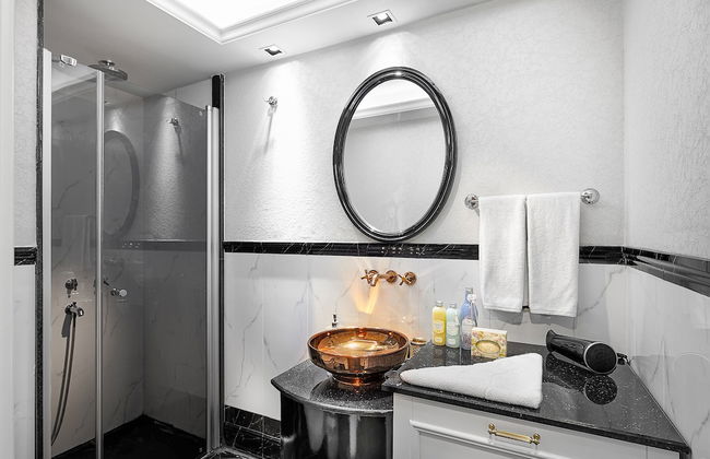 Onkel Residence - Photo 23