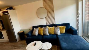 Chic 2-bed Flat - Coop Live & Ethiad - Foto 1