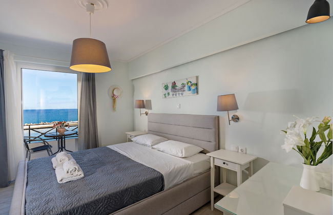 Castello Apartments - Photo 16