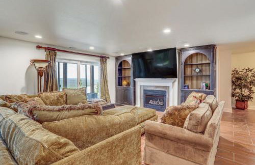 Luxe Home with Panoramic Greers Ferry Lake Views - Photo 25