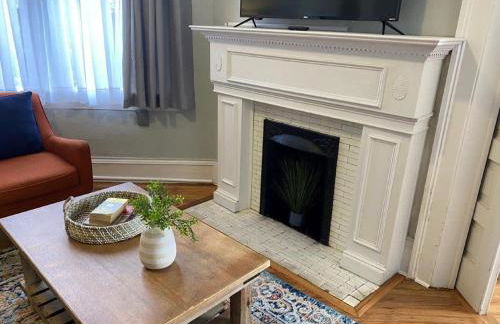 Dauphin District Darling #1-Downtown, Restaurants - Foto 60