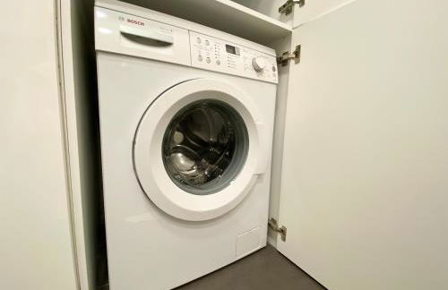 Spacious Elegant on Avenue Diagonal By MyRentalHost - Photo 25