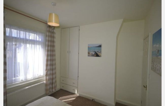 Victorian Rose Cottage - Photo 2