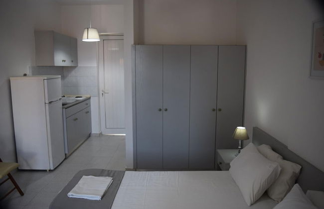 Lefteris Insta-worthy Studio With Garden View - Photo 4