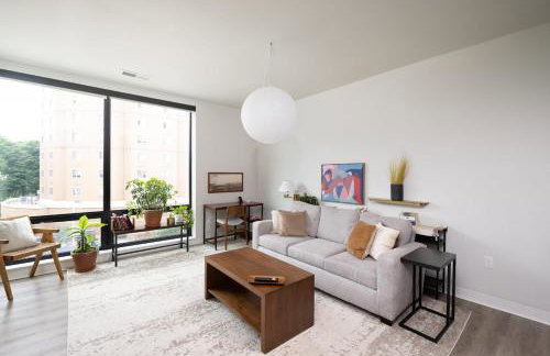 East Side Luxury 1BR Apt - Near Brady St with Balcony and Lounge - Foto 3