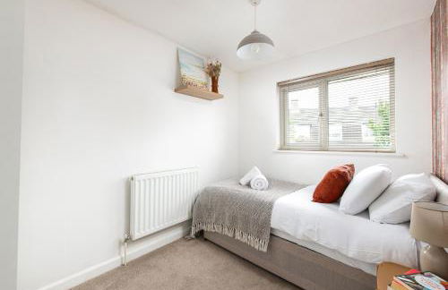 Long Stays-Sleeps 9-Parking-By FabAccommodation - Foto 17