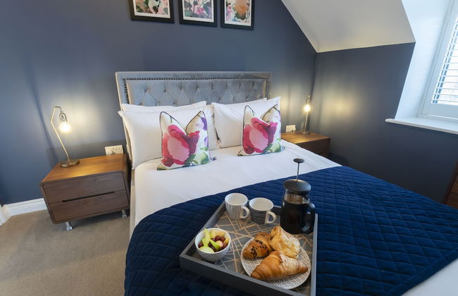 Elliot Oliver - Loft Style 2 Bedroom Apartment With Parking In The Docks - Photo 3