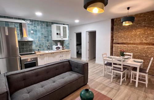 Soñar en la Plaza Cervantes 2 - Foto 1