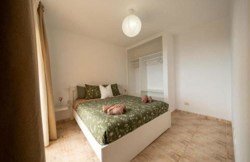 3BR Chalet Valley Moon-Seaviews, Terrace & Parking - Foto 18