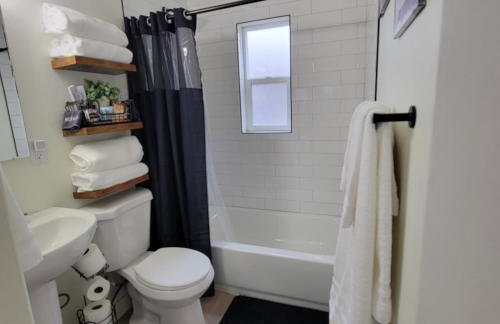 Cozy Cottage near USU - Photo 5