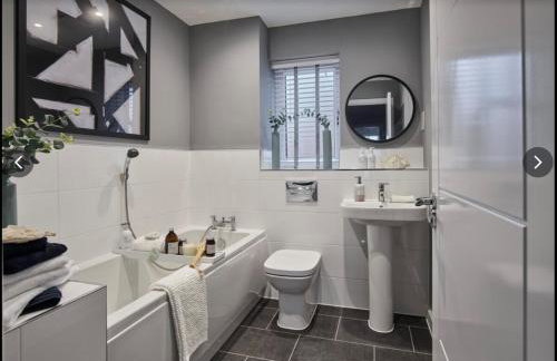 The Weald Hideaway - Perfect for Contractors - Close to Major Roads - Foto 6