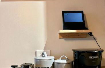 The Banksy-Free Parking -4 bedroom w King bed- Firepit Rooftop near United Center - Foto 18