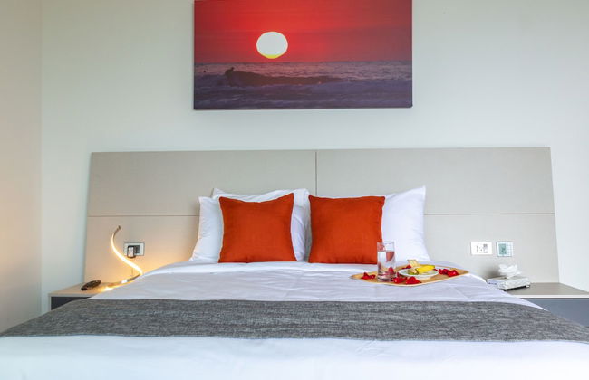 Fabulous & Exclusive Apartments With Sea View Pool BBQ Garden - Photo 9