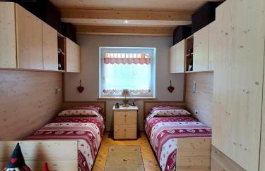 Casa Sandra Moena by Go new Location - Photo 18