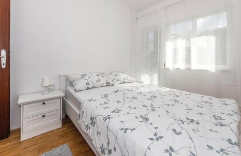 Three-Bedroom Holiday Home In Unesic - Foto 3